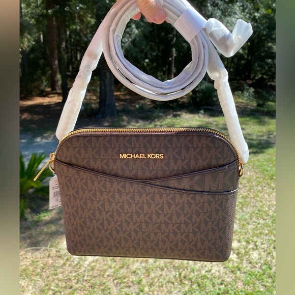 Michael Kors Jet set travel med dome crossbody - Picture 6 of 6